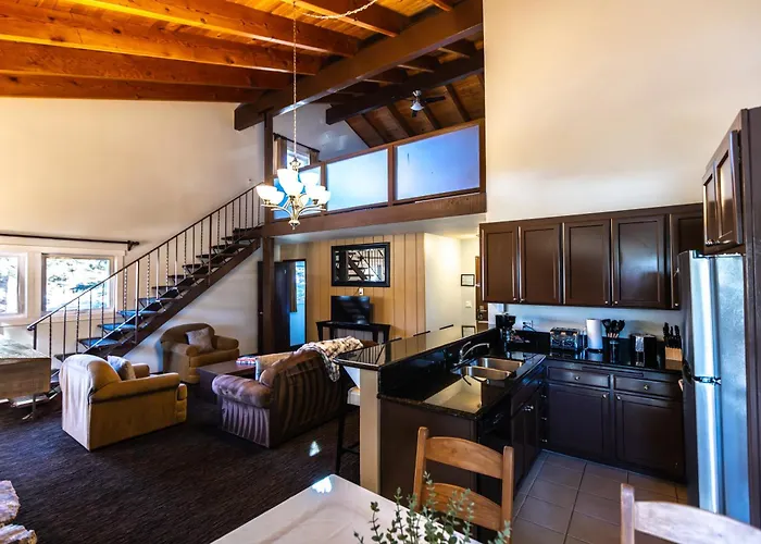 The Mammoth Creek Inn